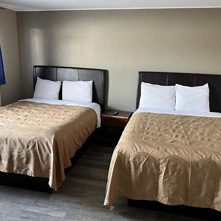 Timberly Motel Gaylord Exteriér fotografie