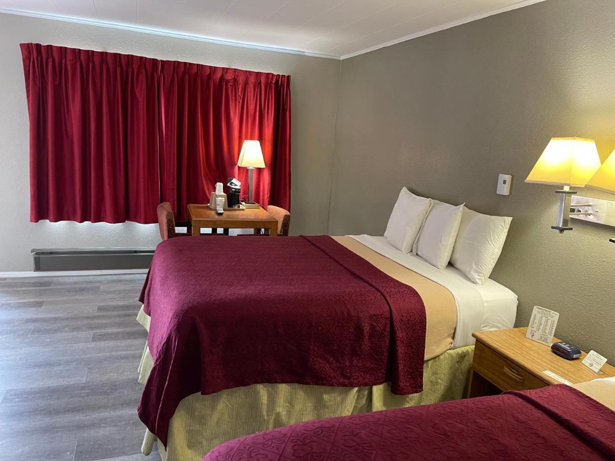 Timberly Motel Gaylord Exteriér fotografie