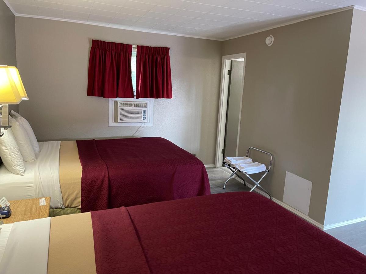 Timberly Motel Gaylord Exteriér fotografie