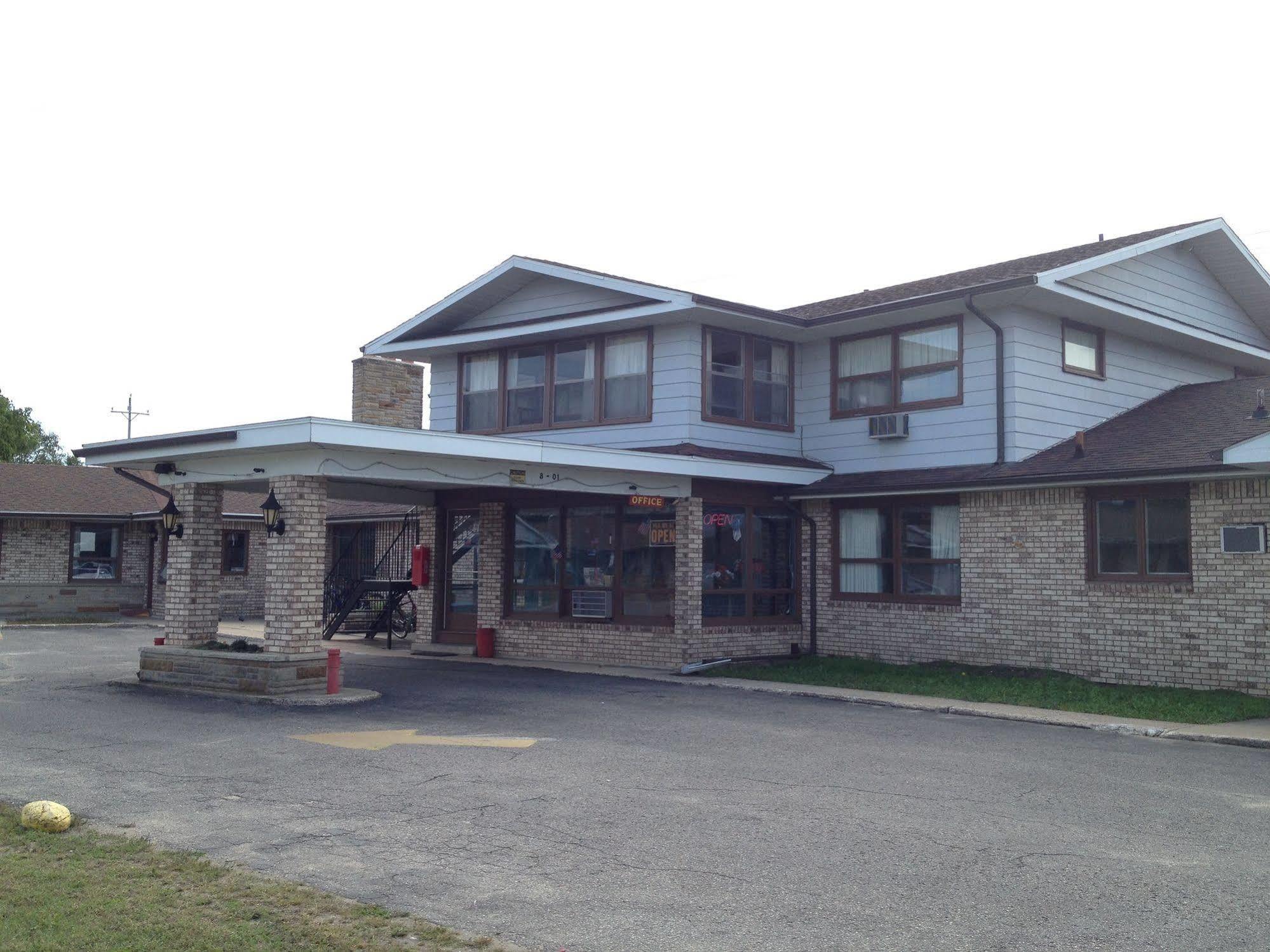 Timberly Motel Gaylord Exteriér fotografie