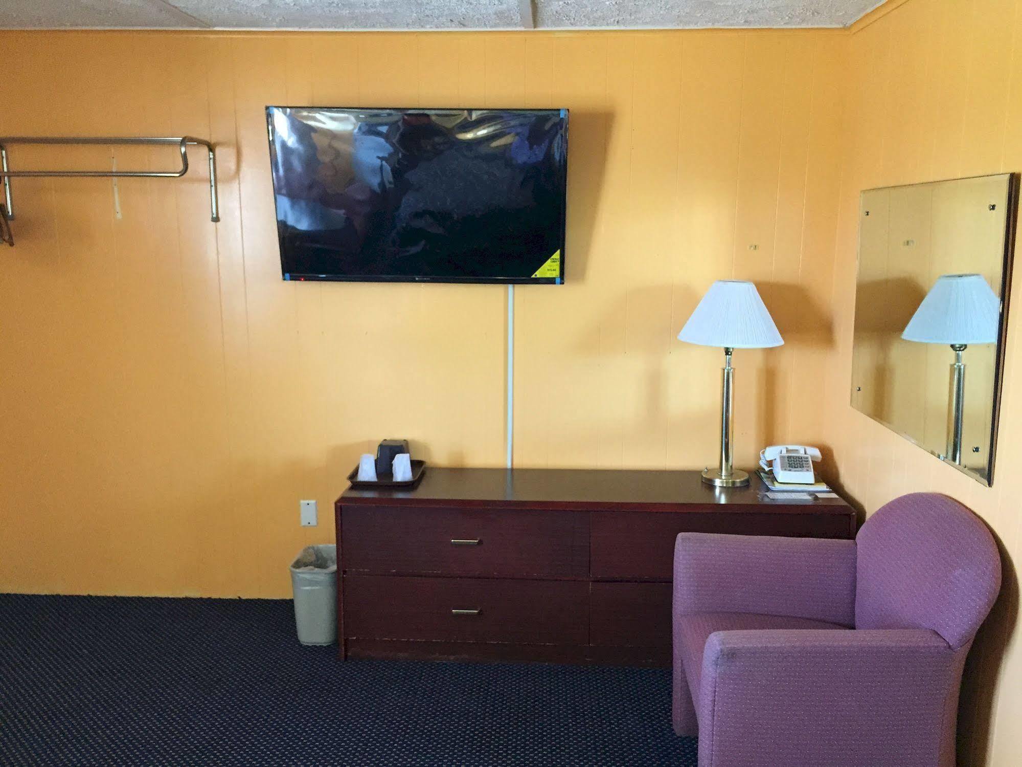 Timberly Motel Gaylord Exteriér fotografie