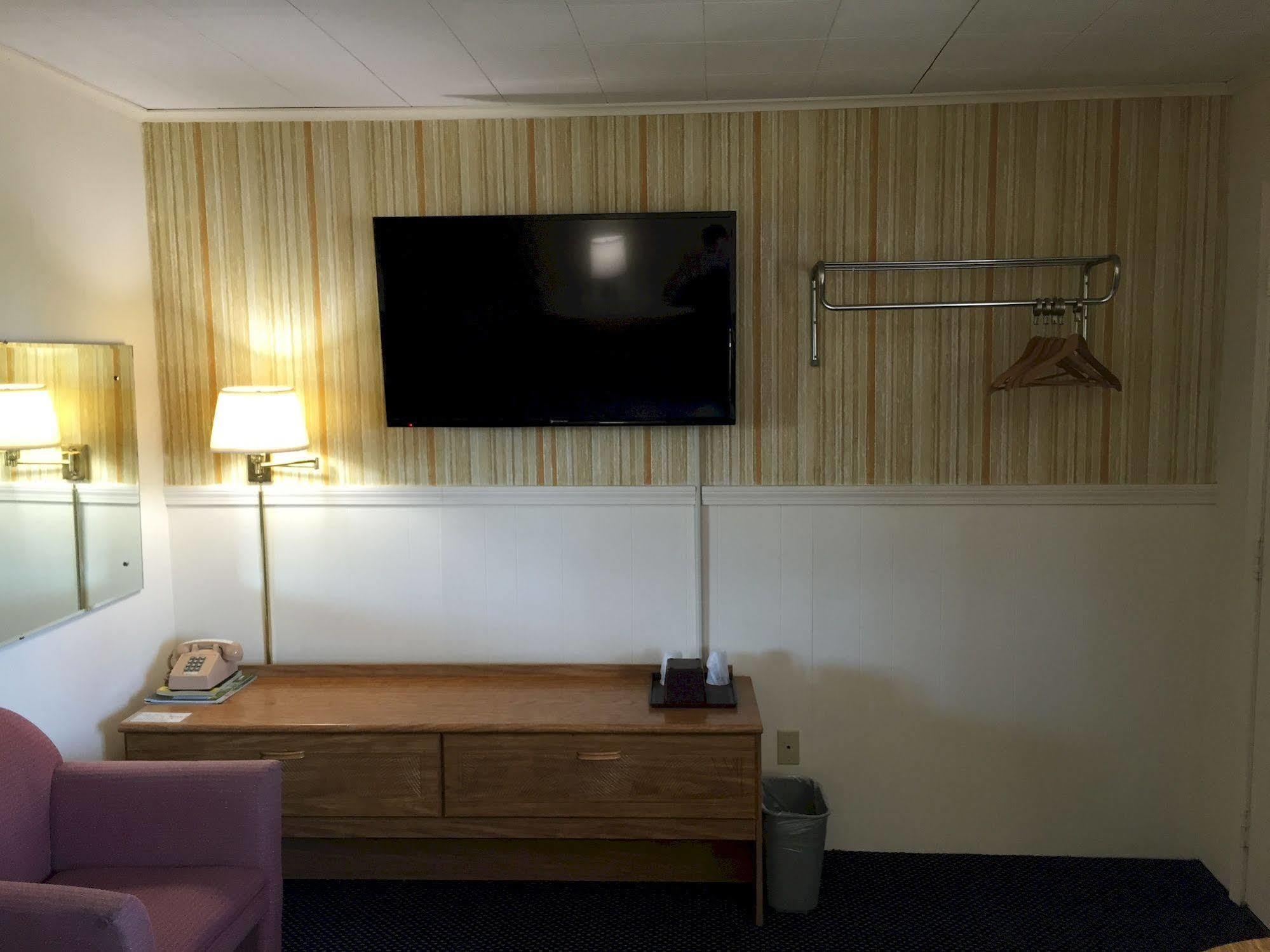 Timberly Motel Gaylord Exteriér fotografie