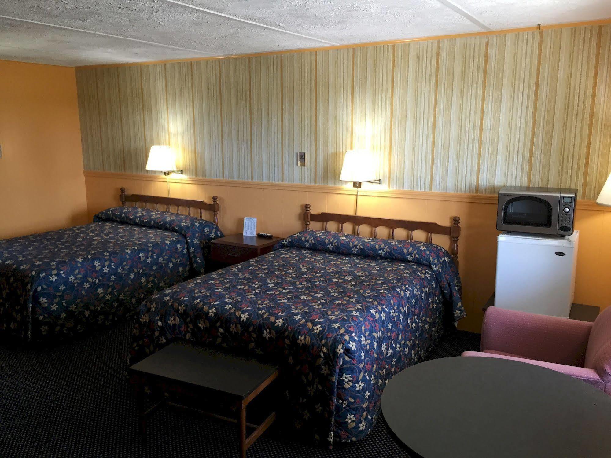 Timberly Motel Gaylord Exteriér fotografie